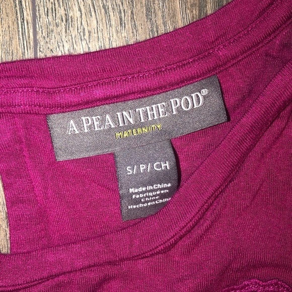 A Pea in the Pod Fuchsia Embroidered Short Sleeve Blouse Size Small - Picture 4 of 9